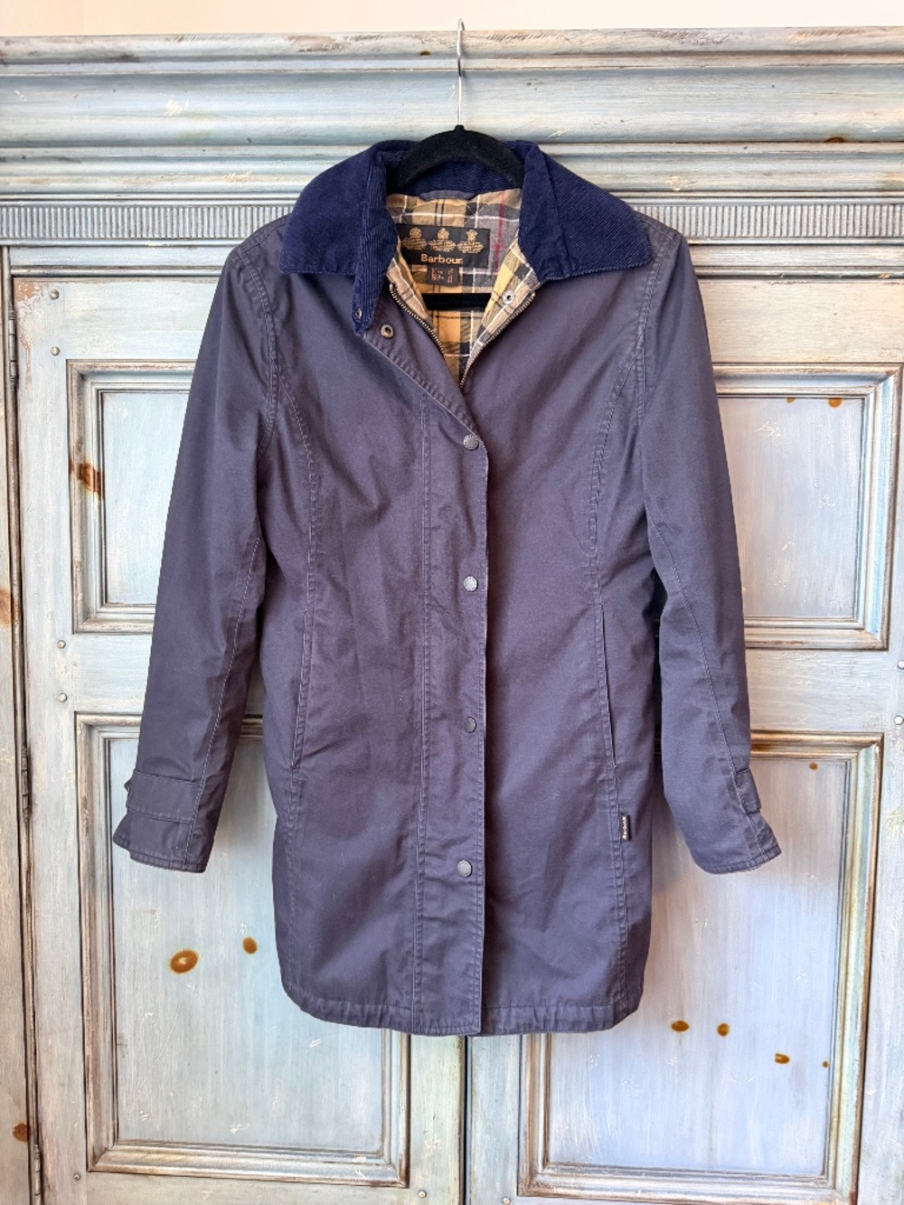 Barbour Women's Newmarket Navy Jacket with Classic Tartan Lining Size 4